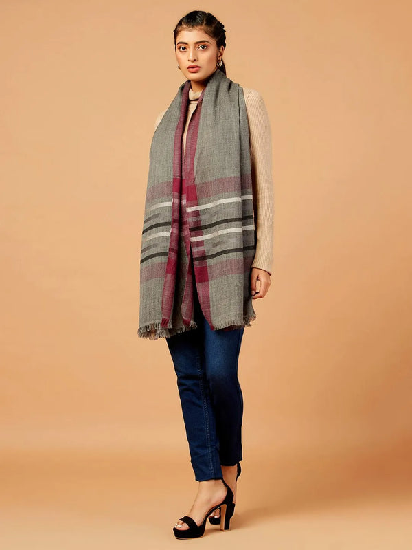 Chic Stole with Dobby Pattern in Multi